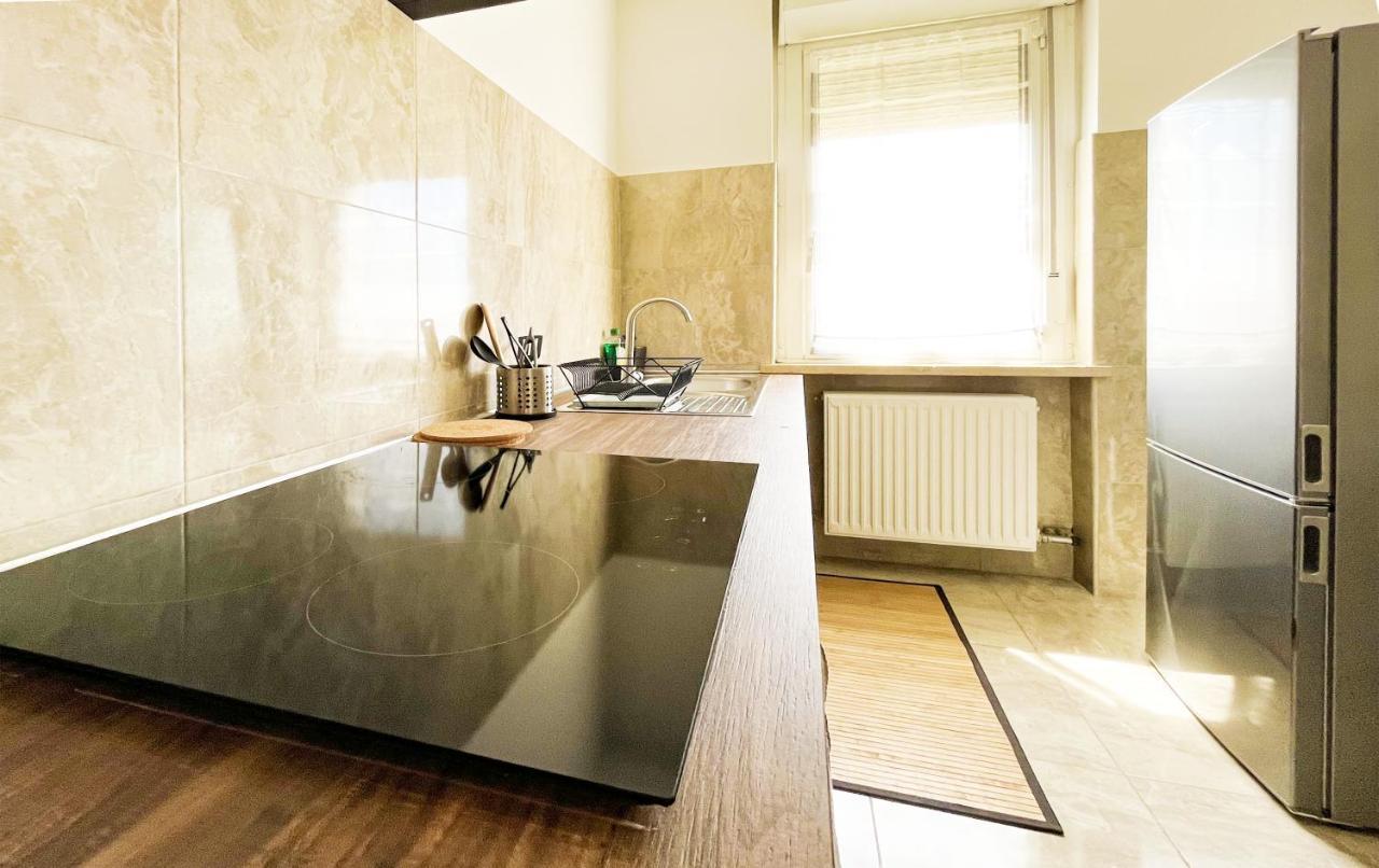 Suitesflores - Bright And Cozy Apartment In Верона Экстерьер фото