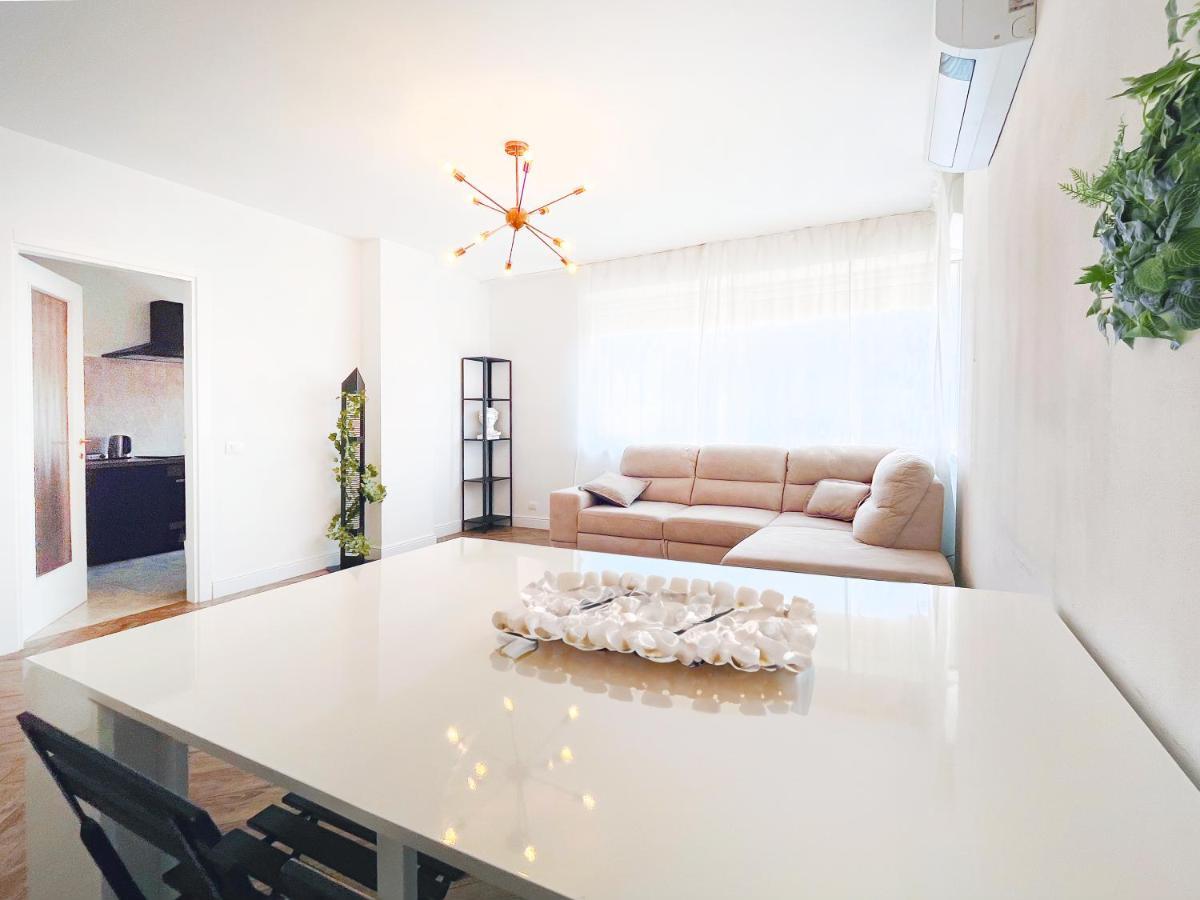 Suitesflores - Bright And Cozy Apartment In Верона Экстерьер фото